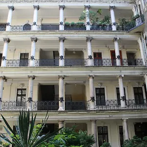 Casa de hóspedes Omega ***